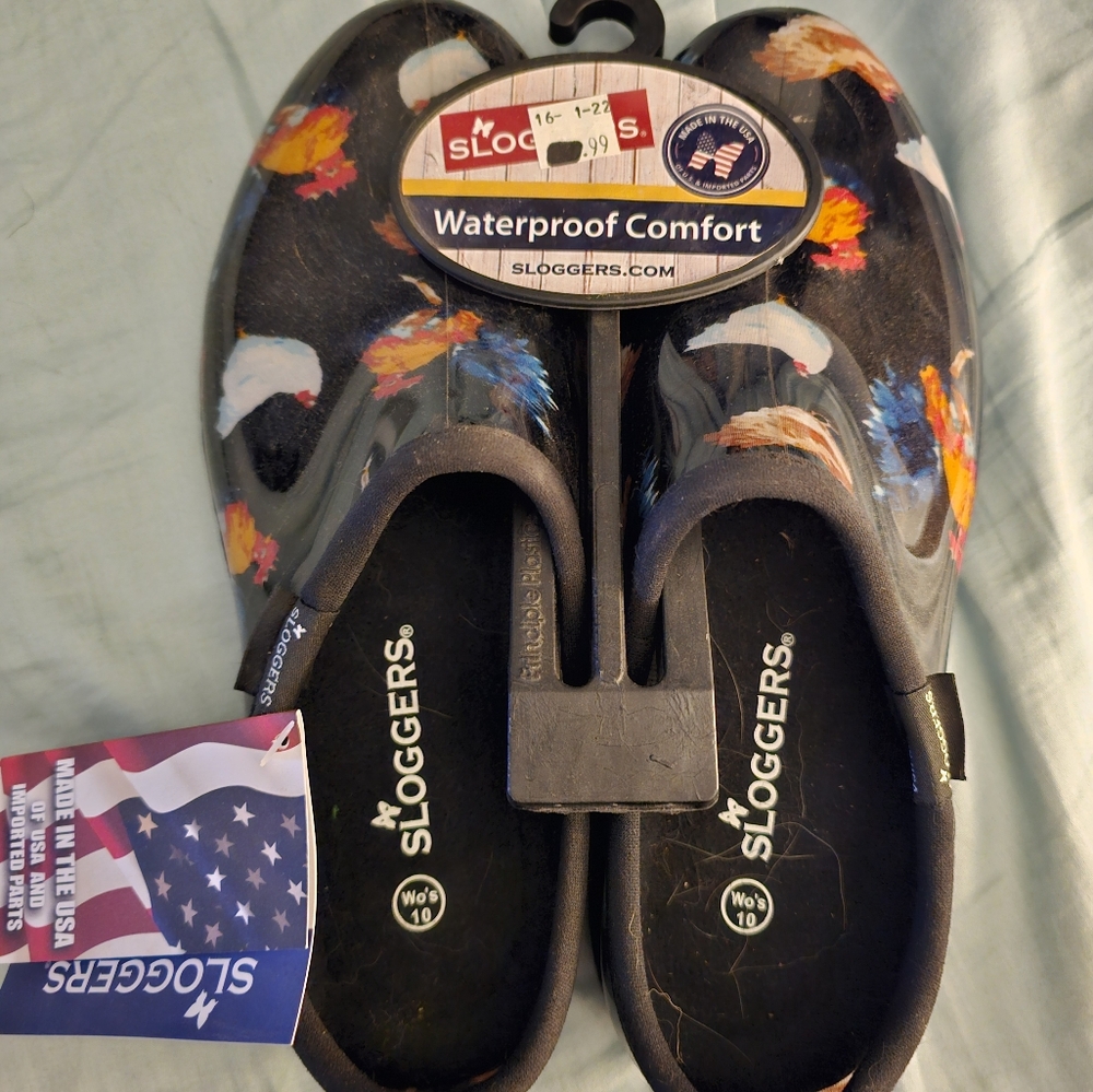 Women's size 10 slip on sloggers